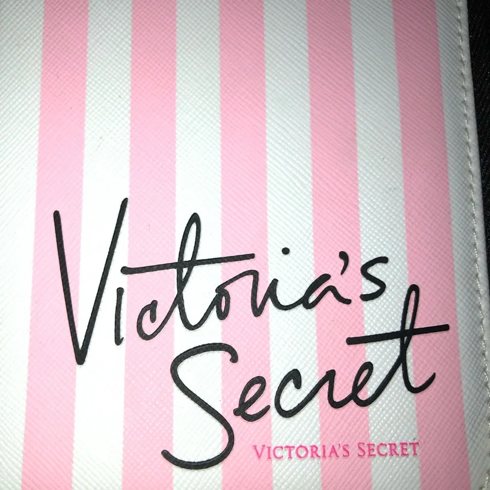 Victoria’s Secret Makeup Train Case in Iconic Stripe, Organizer, like new